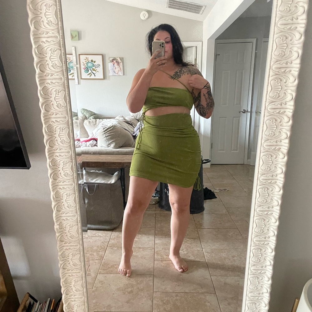 Princess Polly- Mini Green Dress Bodycon Size 12 Never Worn